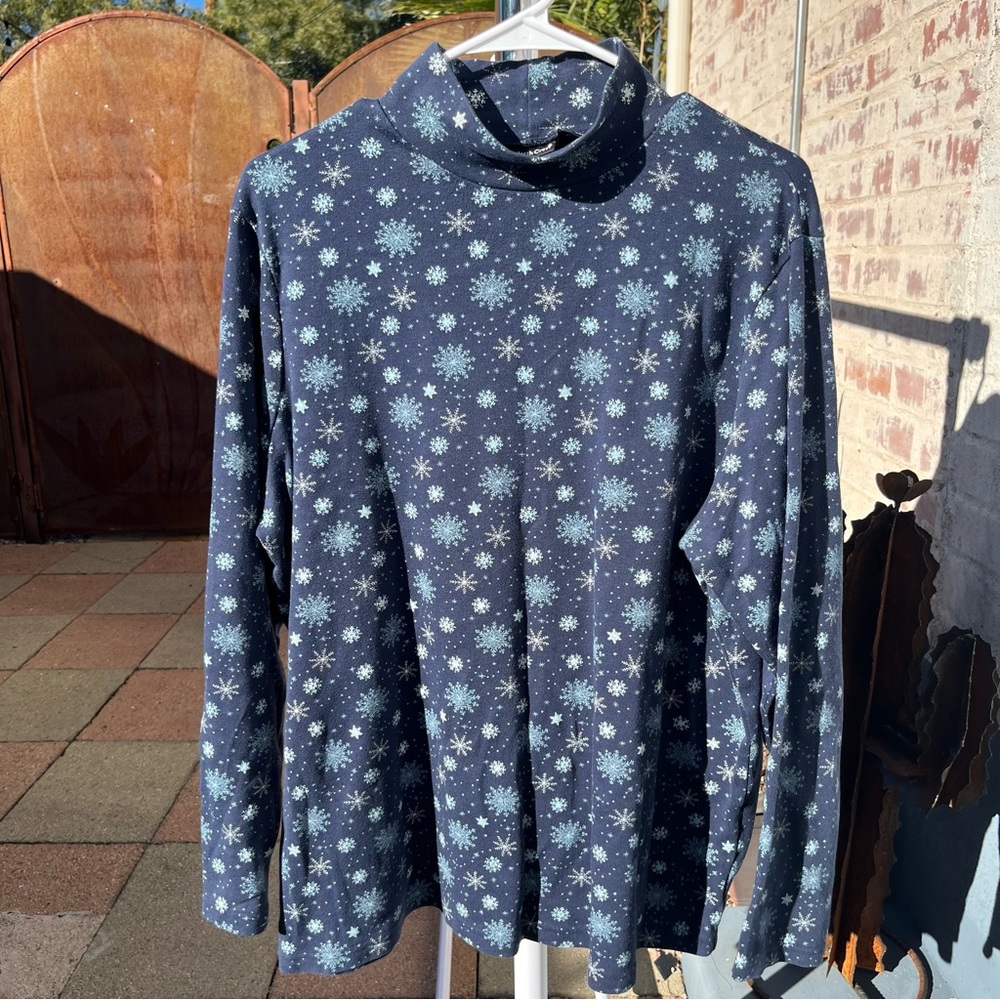 Blue Snowflake Turtleneck - Size 2X (18w/20w)